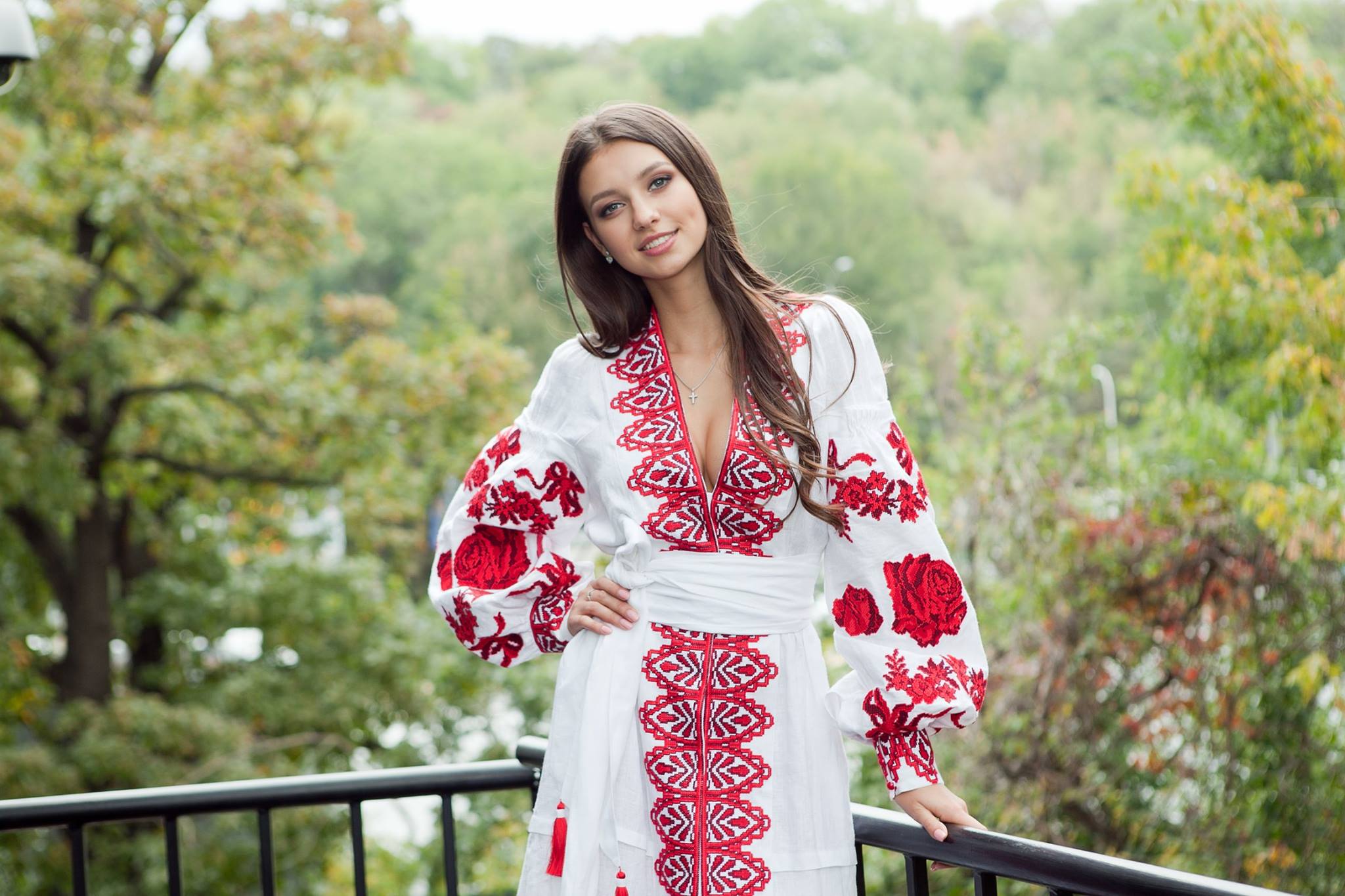 Фото жены ню на даче украина