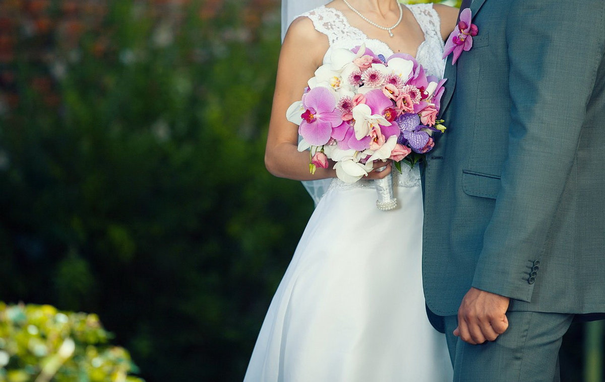 Брачные традиции в латвии. Свадьба для самых близких. Свадьба. Фотосессия в загсе. Красивая свадьба.