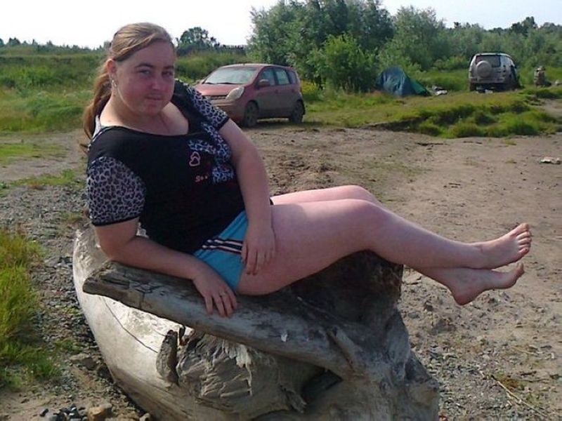 колхозный гламур. деревенская баба страшная. толстушки в социальных сетях. деревенские девушки из соцсетей в мини. сельские девушки из социальных сетей.