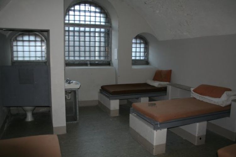Кресты тюрьма внутри фотографии
