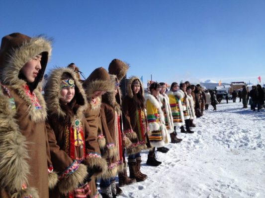 Какие коренные народы проживают в западной сибири выберите три варианта ответа