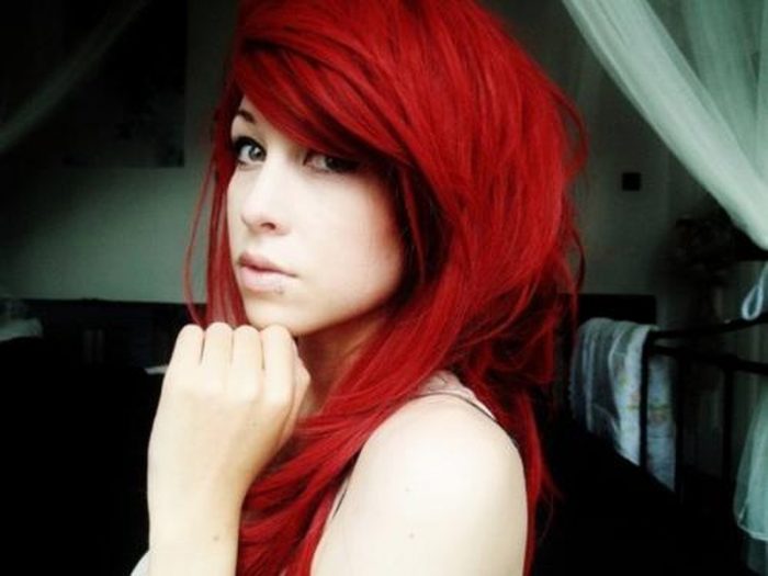 Почему девушки красят волосы в красный цвет психология